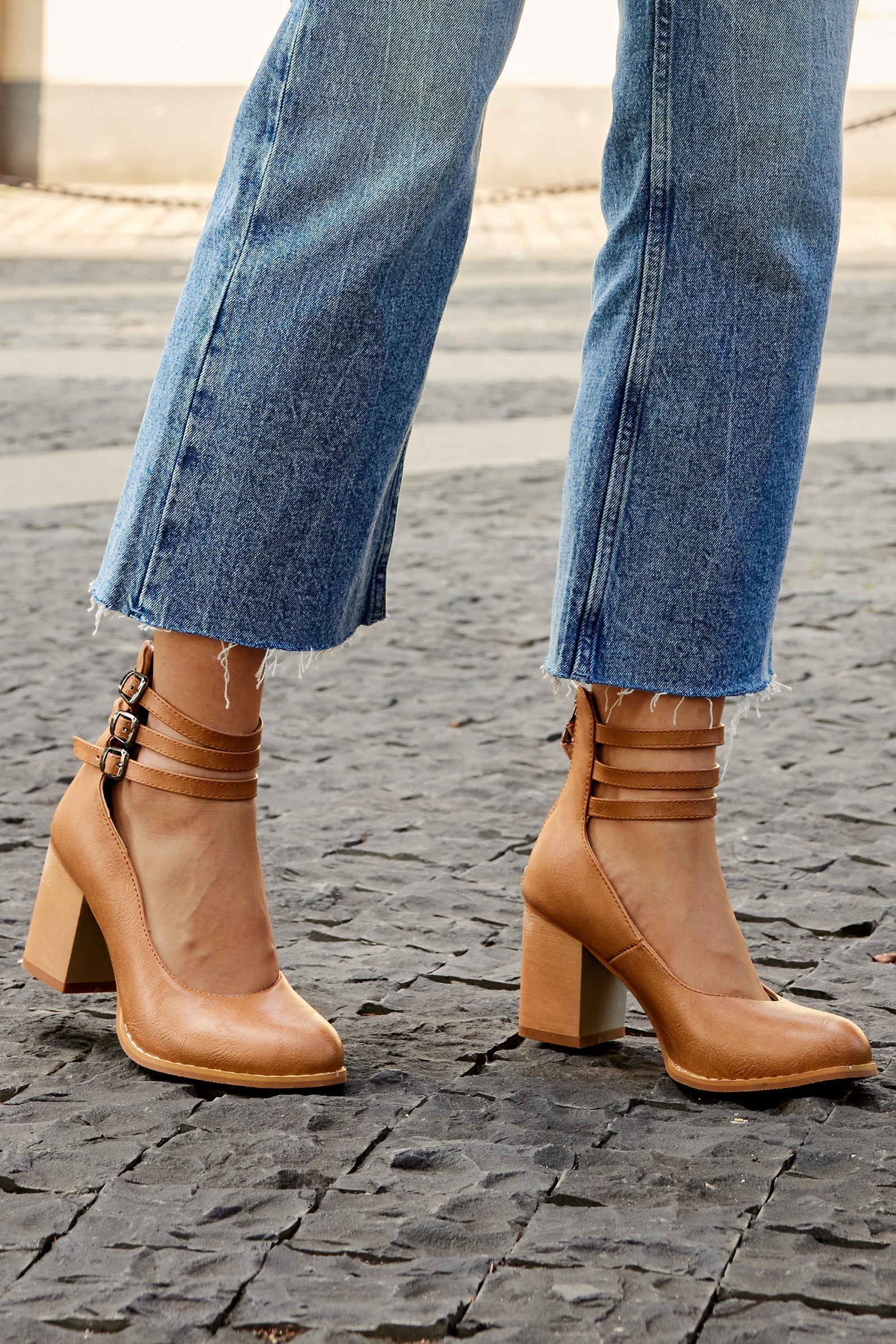 Caa™ | Sandales élégantes lisses avec bride de cheville et talon épais pour un look sophistiqué