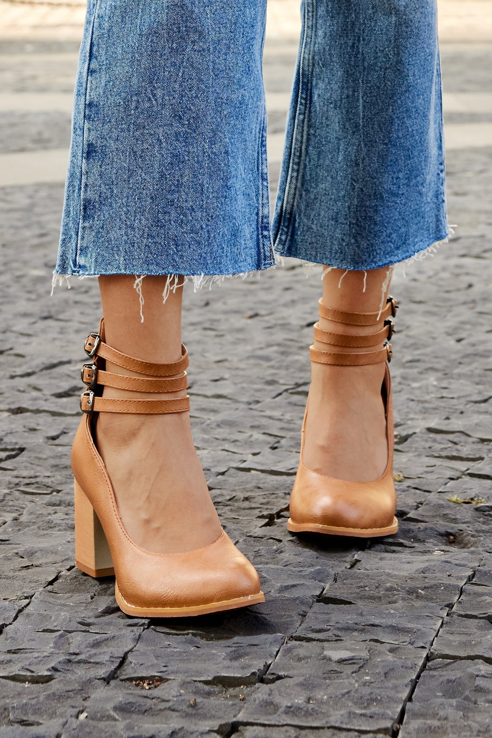 Caa™ | Sandales élégantes lisses avec bride de cheville et talon épais pour un look sophistiqué