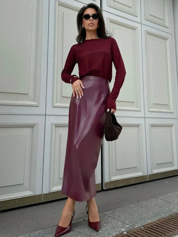 Noiret Paris™ | La Jupe Midi en Vinyle Luxe